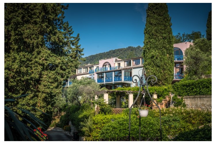 Grasse Club 3* en Chambre individuelle SANS SUPPLEMENT
