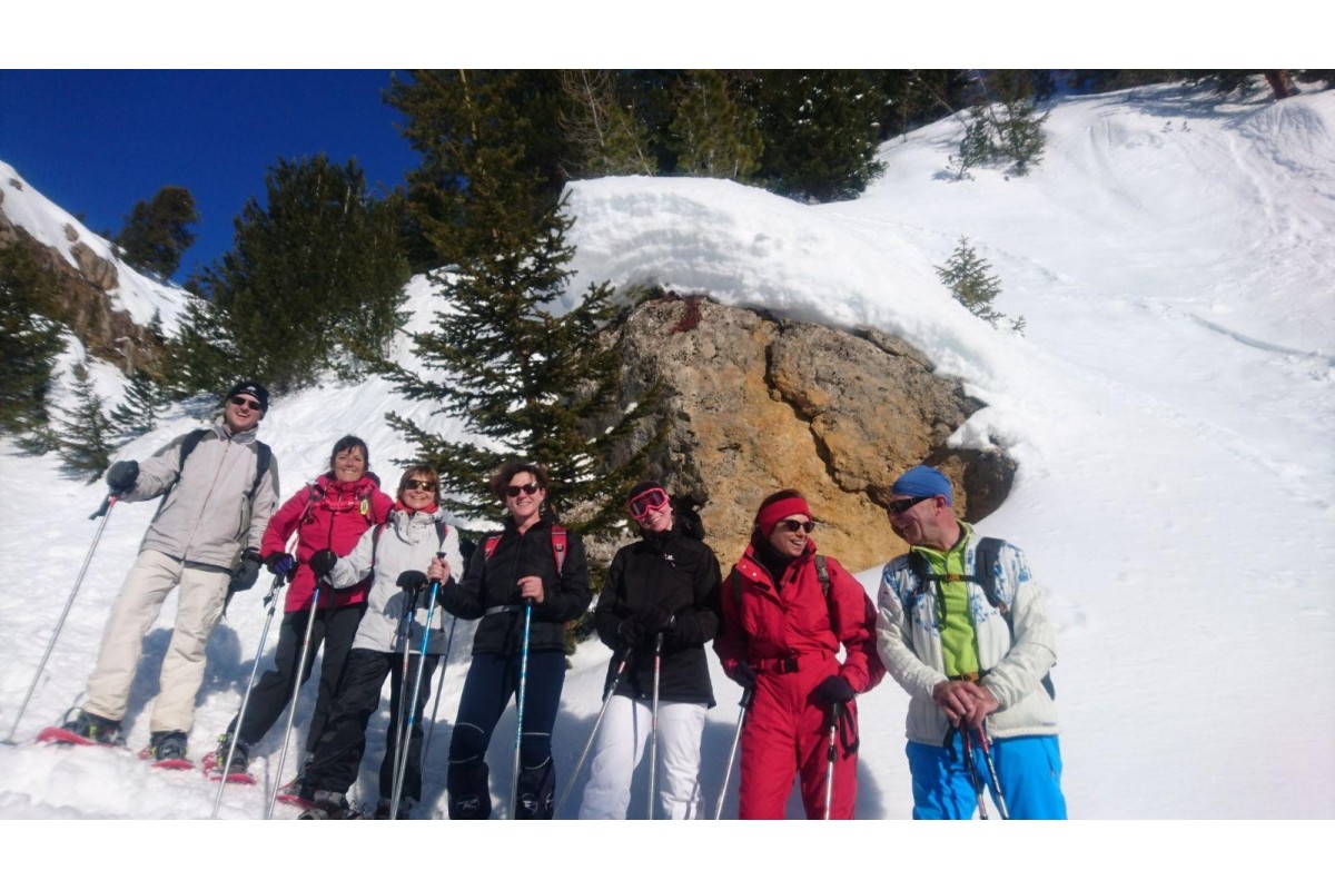 Les mordus de sports d'hiver peuvent y trouver des partenaires de descente et plus si affinités.
